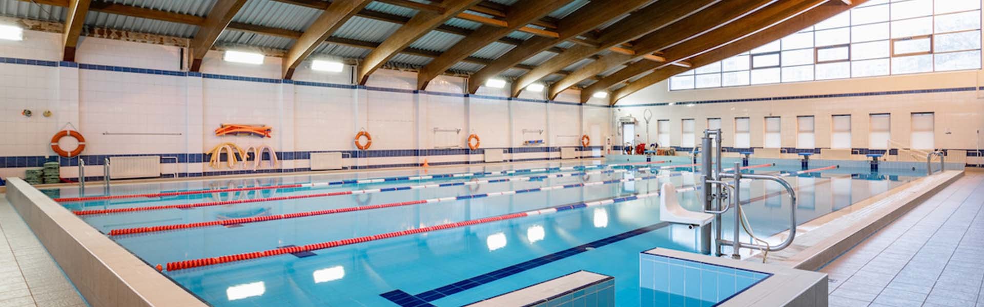 Swimming pool air energy hot water engineering solutions